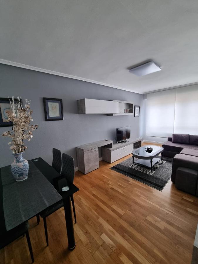 Vivienda Silvia Renfe Daire León Dış mekan fotoğraf